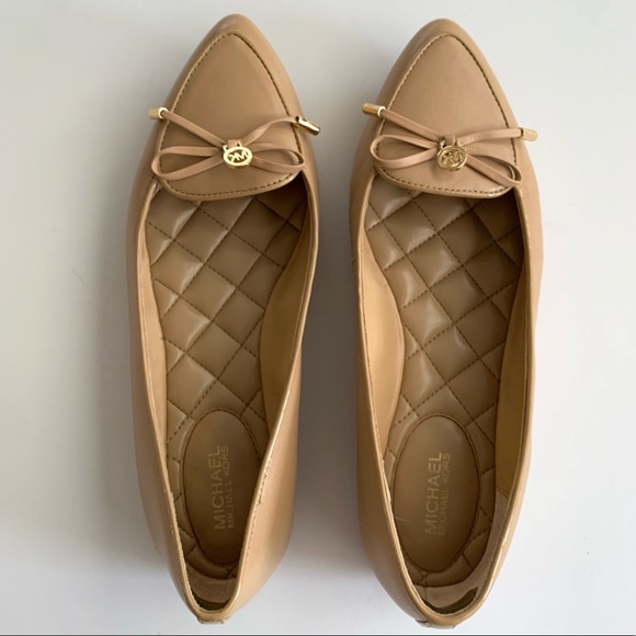 Nude Michael Kors Ballet Flats.  NWOT - Picture 1 of 3